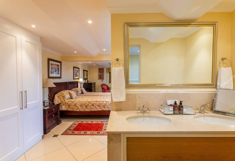 펜션 St James Guesthouses