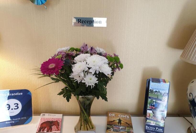 펜션 The Brandize Guest House