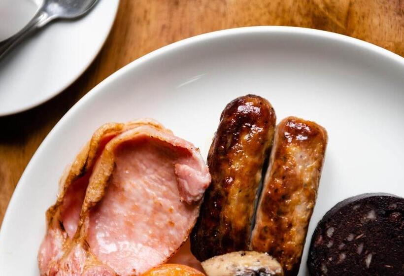 膳宿费 The Limes Country Lodge Hotel & Admiral Restaurant