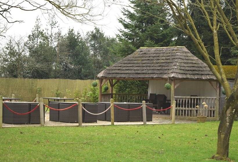 膳宿费 The Limes Country Lodge Hotel & Admiral Restaurant