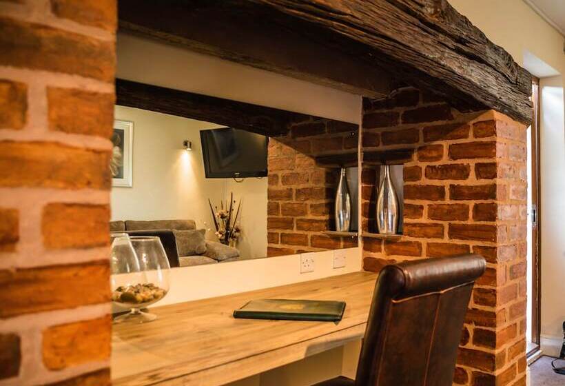 膳宿费 The Limes Country Lodge Hotel & Admiral Restaurant