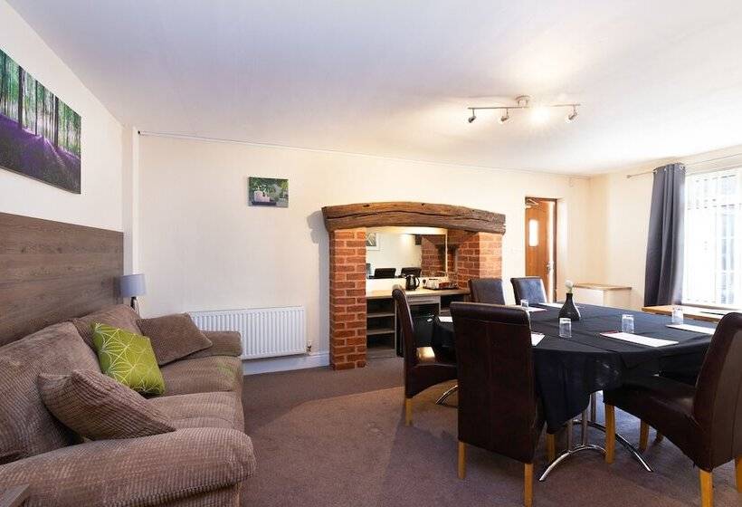 膳宿费 The Limes Country Lodge Hotel & Admiral Restaurant