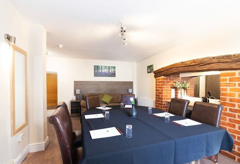 膳宿费 The Limes Country Lodge Hotel & Admiral Restaurant