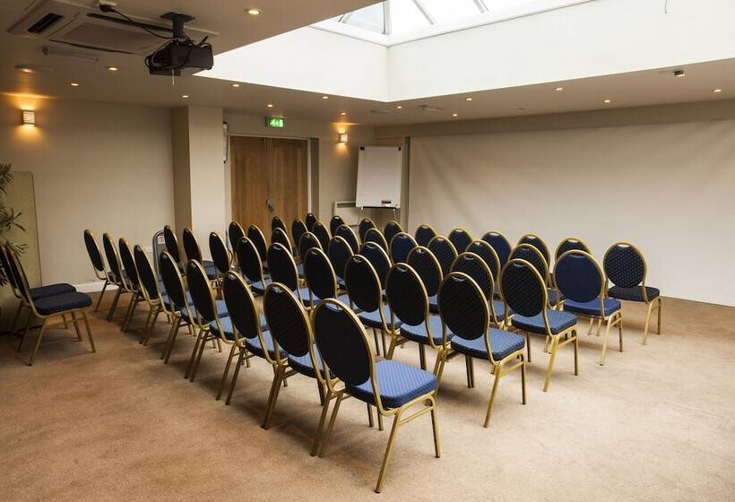 膳宿费 The Limes Country Lodge Hotel & Admiral Restaurant