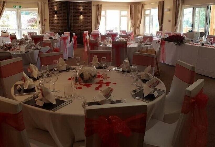 بنسيون The Royal Lodge