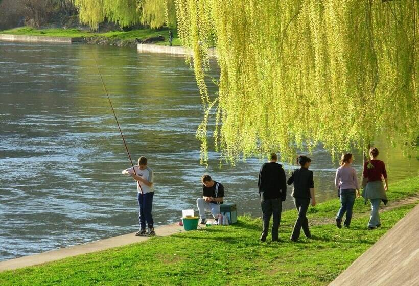 리조트 Lagrange Vacances Port Lalande