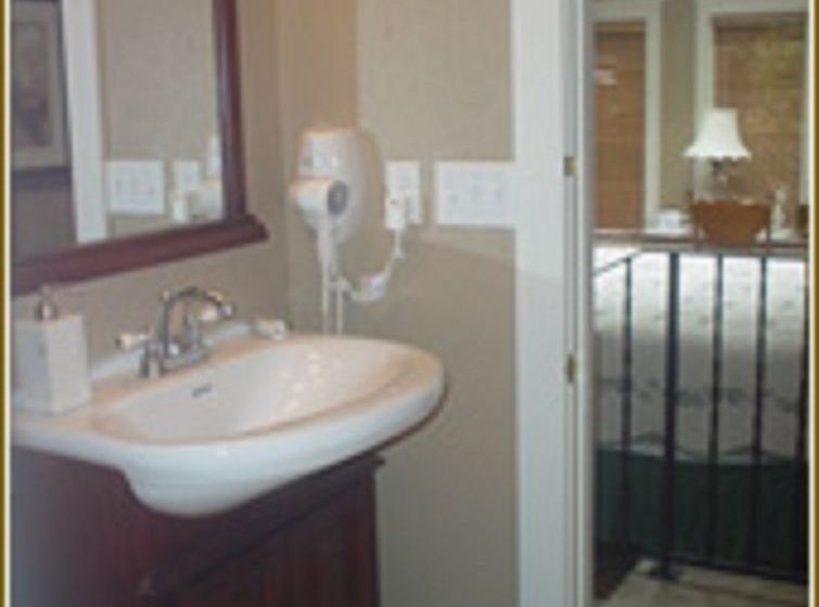 River Lily Inn Bed And Breakfast