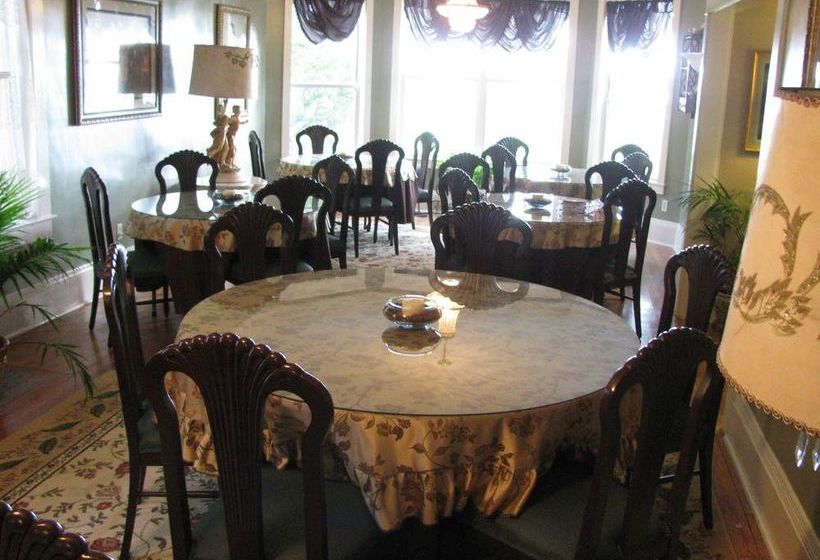 River Lily Inn Bed And Breakfast