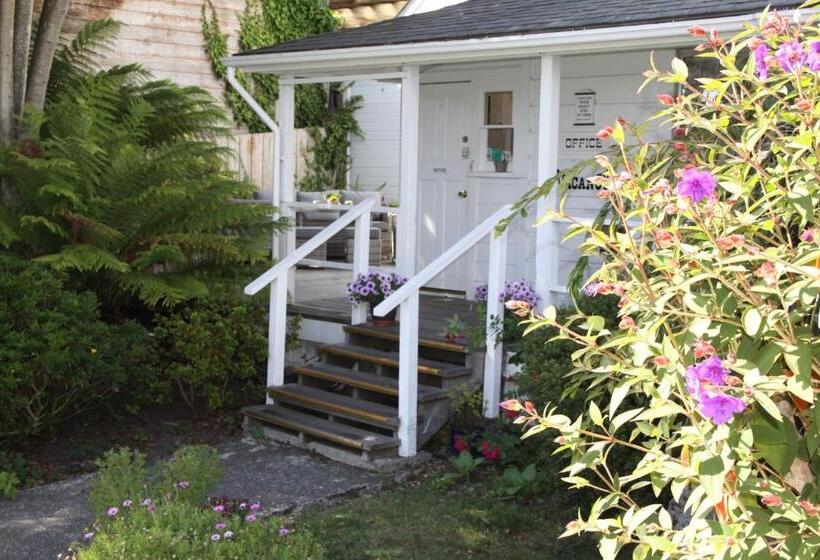 Seagull Inn Bed & Breakfast