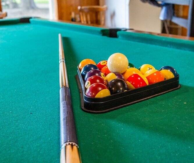 Shalom House Bed And Breakfast