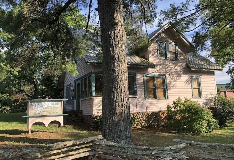 Smokies Bed And Breakfast