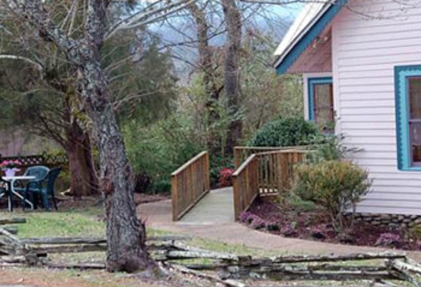 Smokies Bed And Breakfast