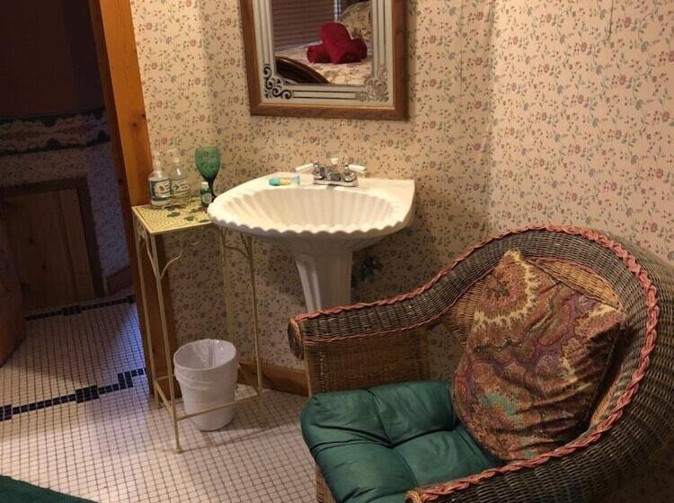 Smokies Bed And Breakfast