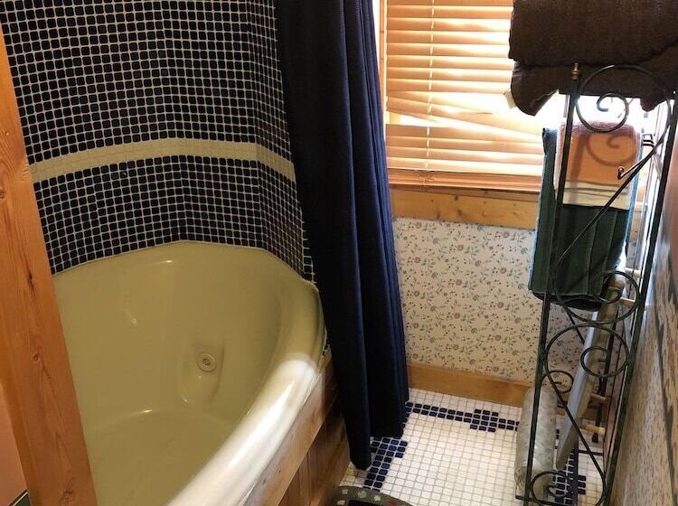 Smokies Bed And Breakfast