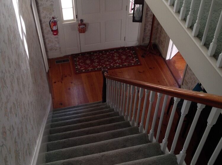 Stephen Clay Homestead Bed And Breakfast