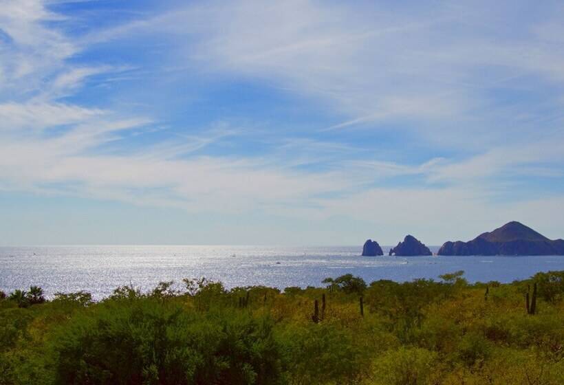 Sunrock Hotel and Suites