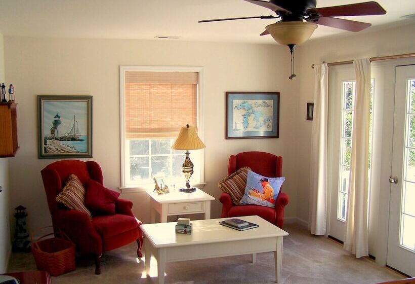 The Baywood Bed & Breakfast