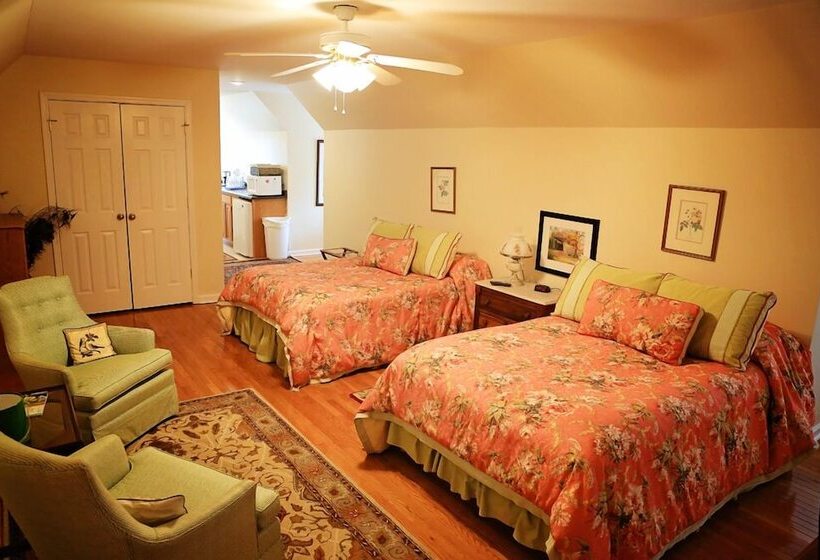 The Bennett House Bed & Breakfast