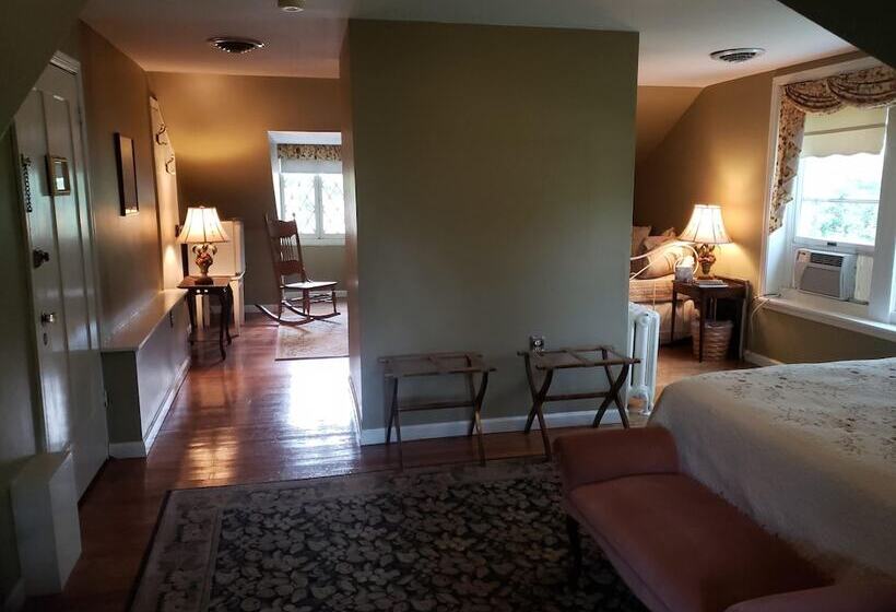 The Carriage Inn B&b