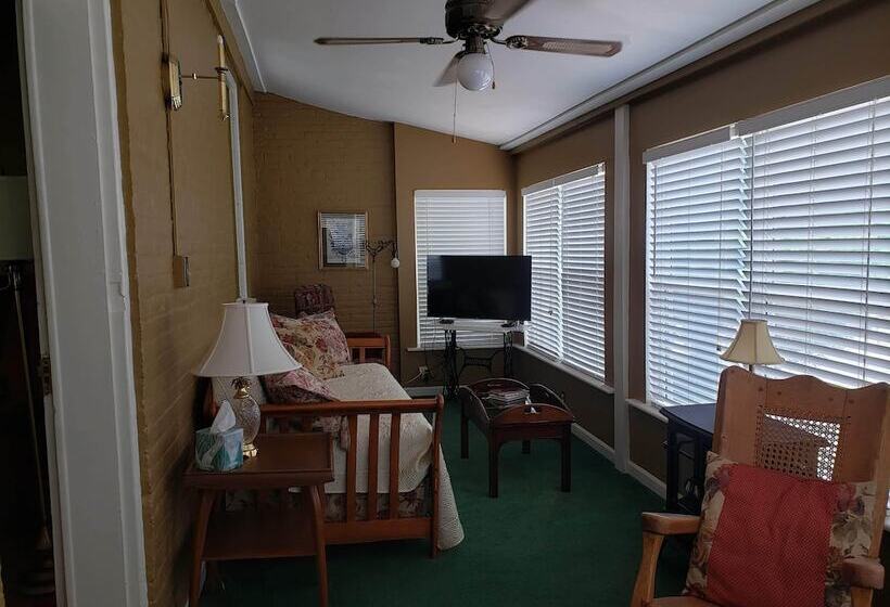 The Carriage Inn B&b