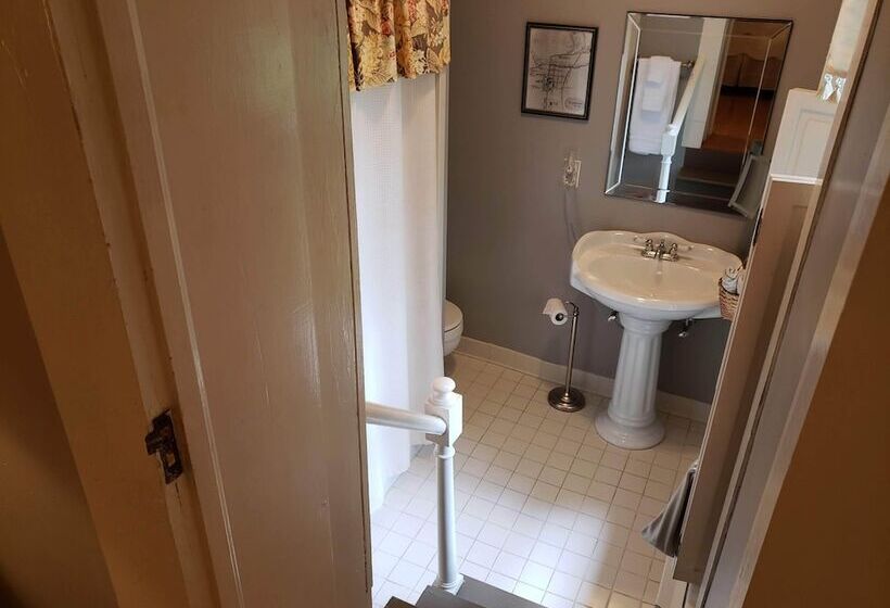 The Carriage Inn B&b