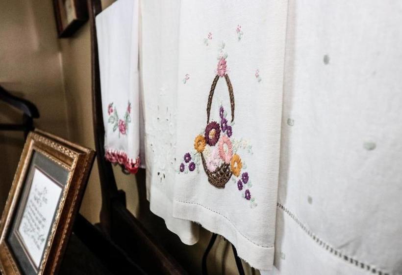 The Hill House Bed & Breakfast