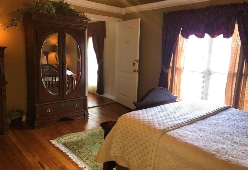 The Hill House Bed & Breakfast