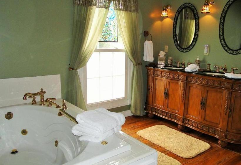 The Hill House Bed & Breakfast