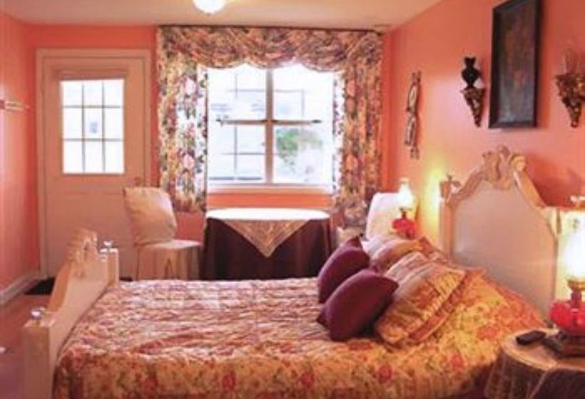 The Queen Anne House Bed And Breakfast