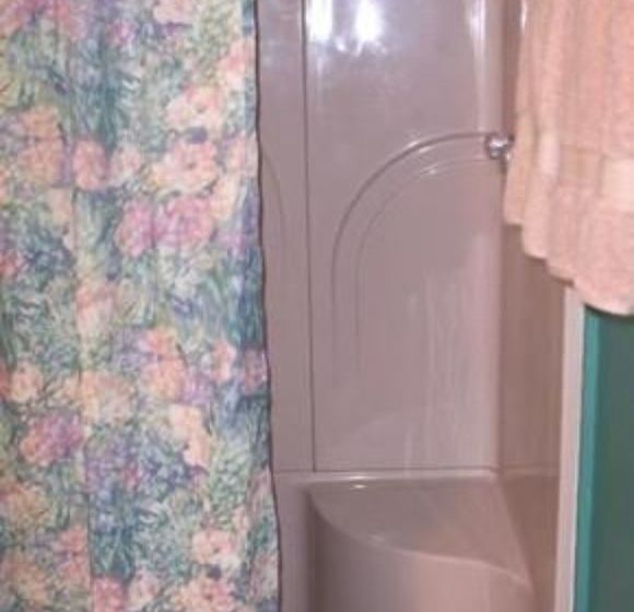 The Queen Anne House Bed And Breakfast