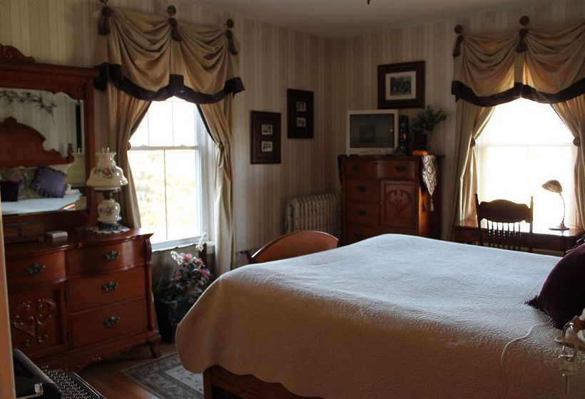 The Sleigh Maker Inn Bed And Breakfast