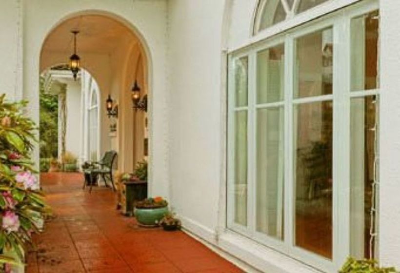 مبيت وإفطار The Villa