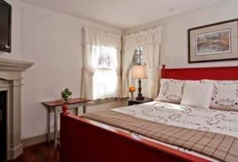 Wayside Inn Bed And Breakfast