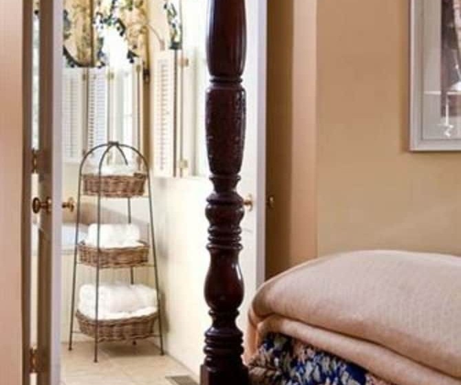 Wayside Inn Bed And Breakfast