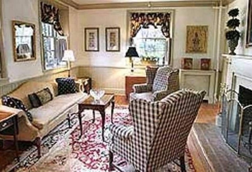 Wayside Inn Bed And Breakfast