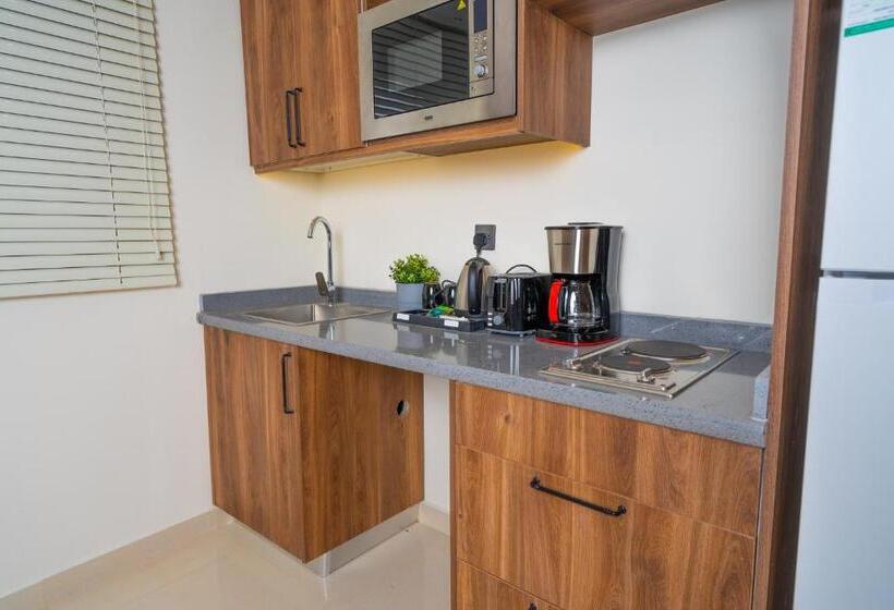 Vivian Park Al Aziziya