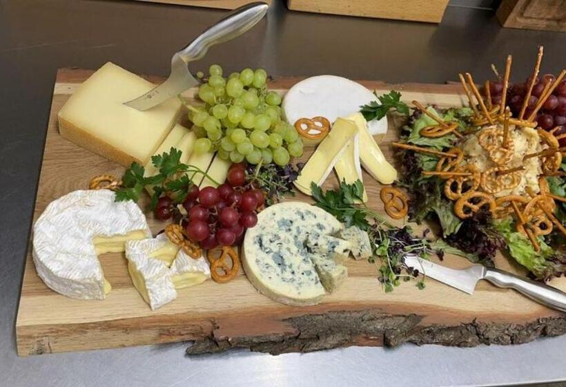 Общежитие Gasthof Hirsch