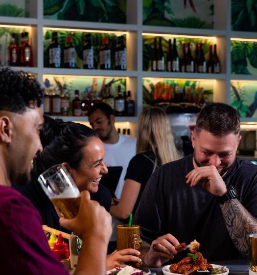 هاستل Lylo Auckland