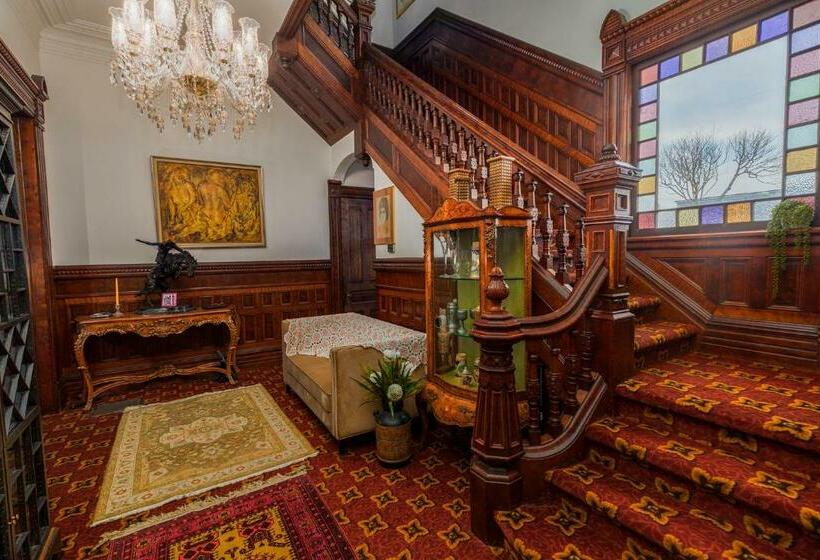 הוסטל Pinc Lady Mansion