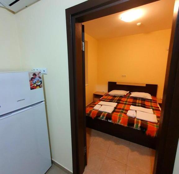 ユースホステル Viriks