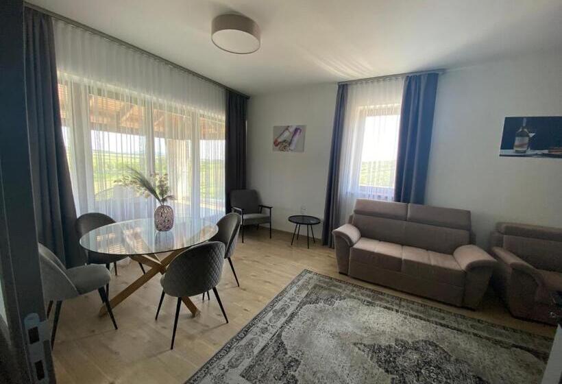 مبيت وإفطار Angyal Villa