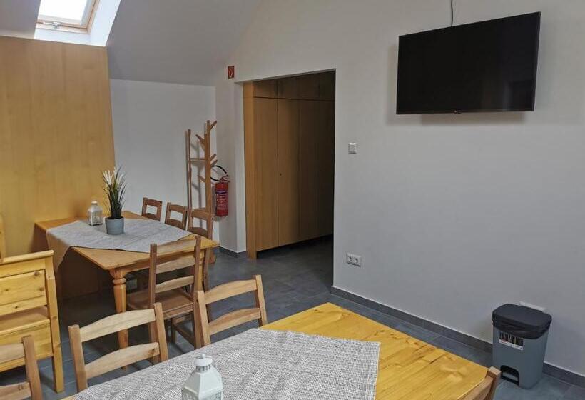 مبيت وإفطار Breier Farm   Tanya Panzió