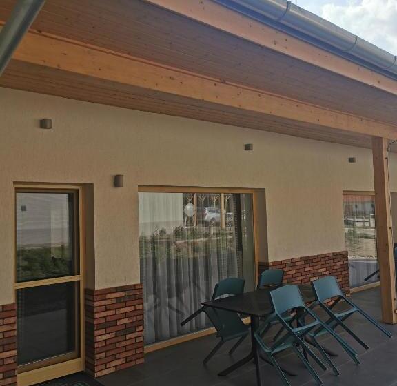 مبيت وإفطار Breier Farm   Tanya Panzió