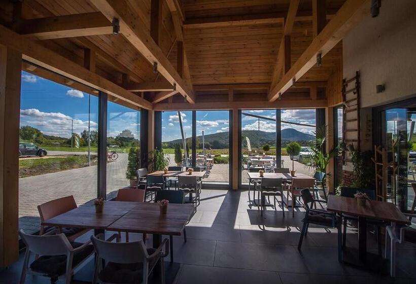 مبيت وإفطار Breier Farm   Tanya Panzió