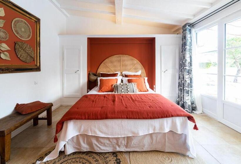 צימר La Bastide Du Mûrier