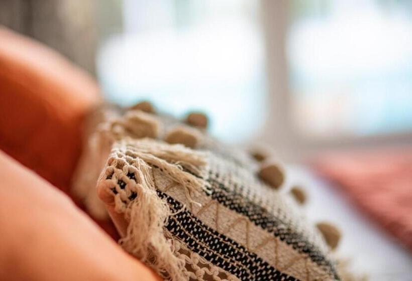 צימר La Bastide Du Mûrier