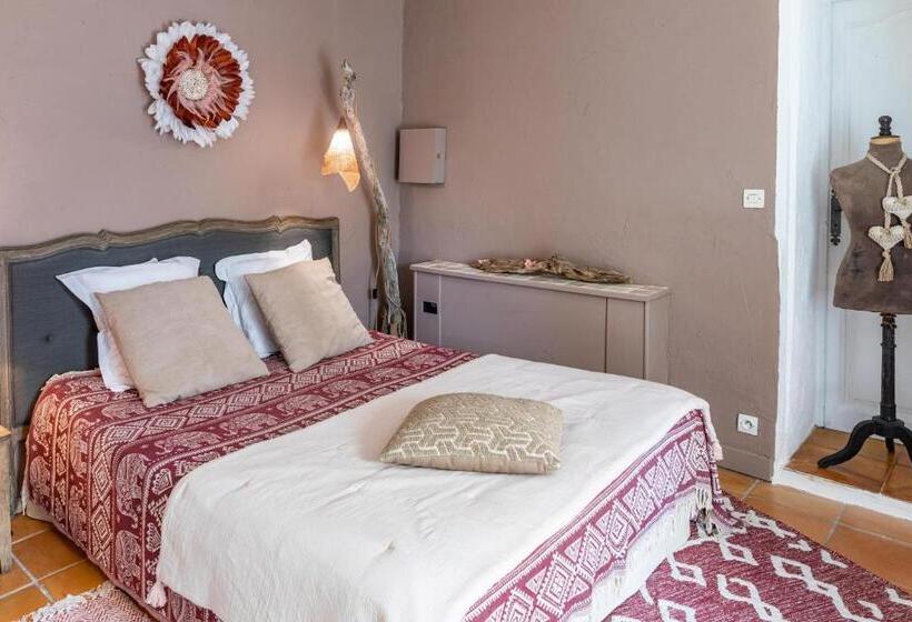 צימר La Bastide Du Mûrier