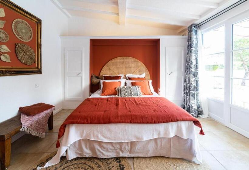 צימר La Bastide Du Mûrier