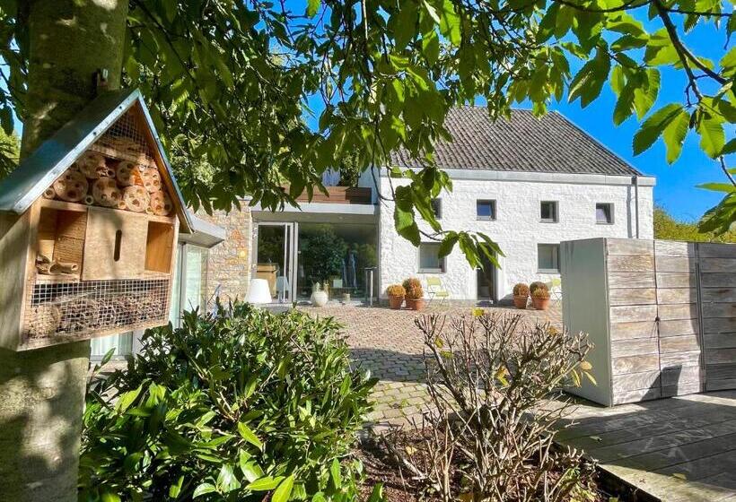 ベッドアンドブレックファースト La Bel échappée