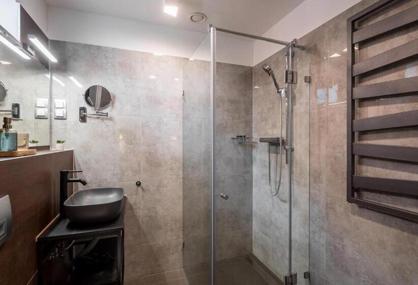 ベッドアンドブレックファースト Villa Bérc